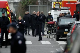 Vụ nổ súng ở báo Charlie Hebdo: Nghi can 18 tuổi có chứng cứ ngoại phạm