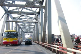 Bắt đầu sửa chữa cầu Chương Dương