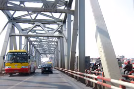 Bắt đầu sửa chữa cầu Chương Dương