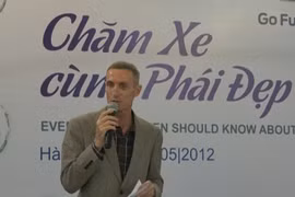 Ford Việt Nam “Chăm sóc xe cùng phái đẹp”