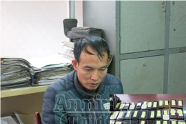 Vác xà gồ đột nhập cửa hàng sim thẻ, “cuỗm” 60 điện thoại di động