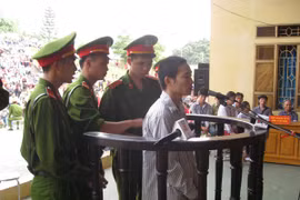 Hung thủ giết 4 người ở Yên Bái lạnh lùng đón nhận án tử hình