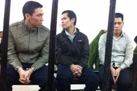 Đi buôn trâu, tranh thủ bắt mối “đánh hàng trắng”