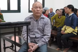 Thợ đóng giày dùng búa đinh sát hại nữ giám đốc 