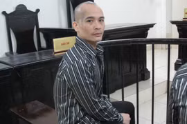 Dùng “hàng nóng” bắn người liên tiếp, ra tòa lại bảo súng chỉ hạ gục được chim