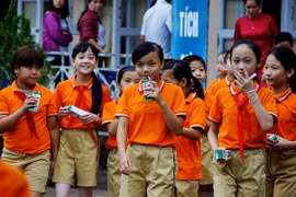 Vinamilk tiên phong trong sữa học đường, vì một Việt Nam vươn cao