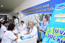 Vinamilk Sure Prevent đồng hành chăm sóc sức khỏe cho 4.000 người cao tuổi