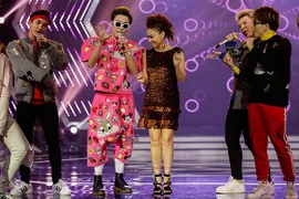 Thu Minh bị Monstar, Anh Duy lôi kéo lên biểu diễn phụ họa