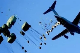 Mỹ bị cáo buộc trợ giúp phiến quân IS ở Mosul, Iraq