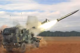 Mỹ phát triển tên lửa chính xác tầm xa đối phó Nga-Trung