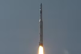 Triều Tiên phóng tên lửa đạn đạo về phía biển Nhật Bản