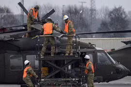 Mỹ triển khai thêm gần 100 trực thăng quân sự tới Đức và Đông Âu
