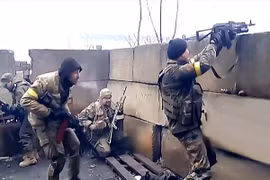 Chỉ huy DPR: Kiev đang tăng cường quân sự sát giới tuyến Donbass