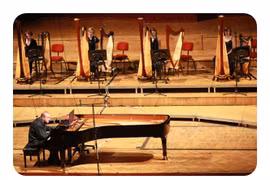 Nghệ sĩ piano Maciej Grzybowski giao lưu âm nhạc tại Việt Nam 