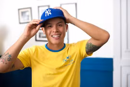 Biên đạo John Huy Trần chạy bộ gây quỹ cho trẻ em bị hở hàm ếch