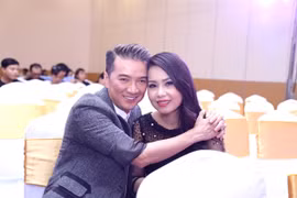 Đàm Vĩnh Hưng - Cẩm Ly làm giám khảo "Tuyệt đỉnh song ca" phiên bản "Cặp đôi vàng"