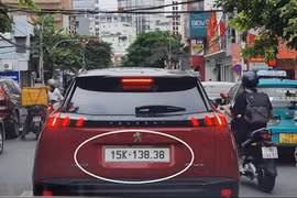 Biển số xe 15K - 138.38 lưu thông trên đường là biển giả