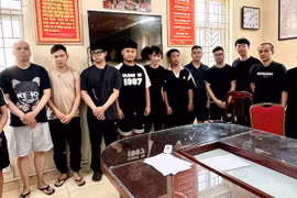 Lật tẩy các chiêu trò hoạt động cờ bạc 'núp bóng' trên mạng 