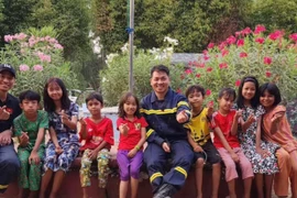 Những khoảnh khắc không quên trong thảm hoạ động đất ở Myanmar