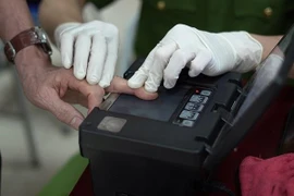 CAP Trung Văn nỗ lực phục vụ nhân dân làm thủ tục cấp căn cước gắn chíp