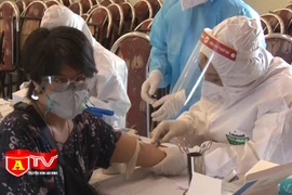 Hà Nội: Lấy mẫu xét nghiệm người từ ổ dịch tại Quảng Ninh, Hải Dương về sau ngày 14/1