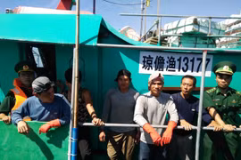 Chặn tàu cá Trung Quốc 13177 vi phạm chủ quyền vùng biển Việt Nam