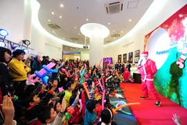 Panasonic Risupia Việt Nam thu hút hơn 700 lượt khách trong đêm hội giáng sinh