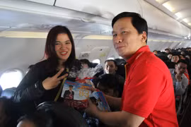 Vietjet Air “ga-lăng” với khách nữ nhân dịp 8-3