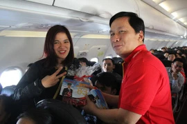 Vietjet Air “ga-lăng” với khách nữ nhân dịp 8-3