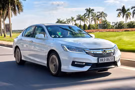 Honda Việt Nam công bố mức giá mới cho Accord