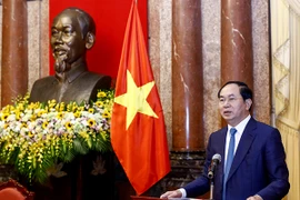 Chủ tịch nước gặp mặt 100 thanh niên tiêu biểu của lực lượng vũ trang