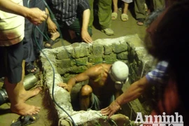 Thương tâm vụ bé trai 1 tuổi rơi xuống hố ga, chết đuối