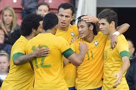 Neymar tỏa sáng, Brazil hạ gục chủ nhà Anh