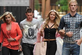 Thắng Pháp, tuyển thủ Anh mới được gần gũi vợ, bạn gái 