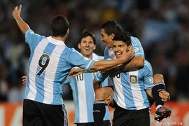 Thụy Điển (2-3) Argentina: Mê đắm điệu Tango