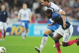 Pháp hút chết, Bồ Đào Nha chờ vé vớt