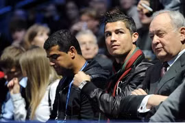 Cris Ronaldo về Anh cổ vũ cho Federer