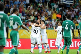 Nigeria 1- 2 Uruguay: Bẻ cánh đại bàng