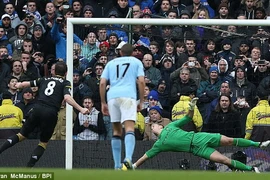 Lampard đá hỏng 11m, Chelsea "ôm hận" tại Etihad
