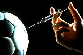 Hé lộ gương mặt đầu tiên trong scandal doping bóng đá Anh