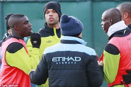 Balotelli lại ẩu đả với đồng đội