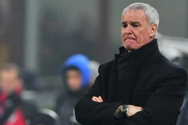 “Gã đầu bạc” bị sa thải