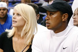 Tiger Woods dùng nửa gia tài xin cưới lại vợ cũ