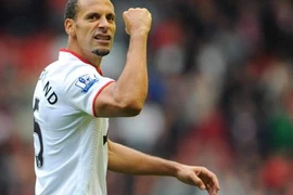 Rio Ferdinand từ chối lên đội tuyển Anh 