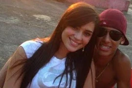 Lộ mặt người sinh con cho Neymar