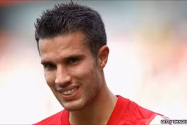 Van Persie nhận băng thủ quân Arsenal