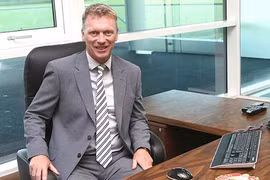 HLV David Moyes vừa về MU đã gặp may