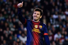 Lionel Messi phá kỷ lục của Mueller