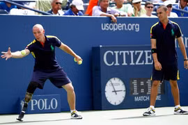 Nhân viên nhặt bóng đặc biệt tại giải US Open 2012