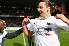 PSG lên ngôi vô địch Ligue 1 sau 19 năm